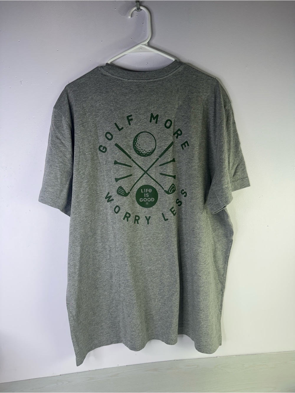 Life is Good Mens XL Crusher Tee "Golf More Worry Less" graphic on the back
